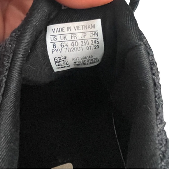 ADIDAS | ULTRABOOST WOMENS SHOES | SIZE 8 - Picture 5 of 9